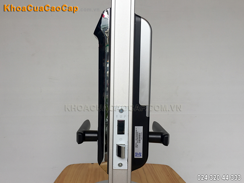 Khóa cửa vân tay Unicor UN-9000- màu bạc - ảnh 2
