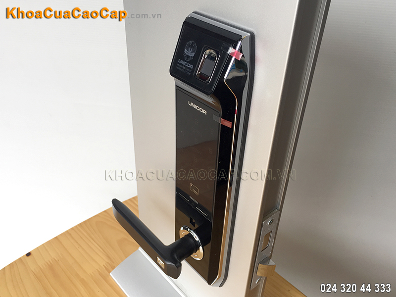 Khóa cửa vân tay Unicor UN-9000- màu bạc - ảnh 5