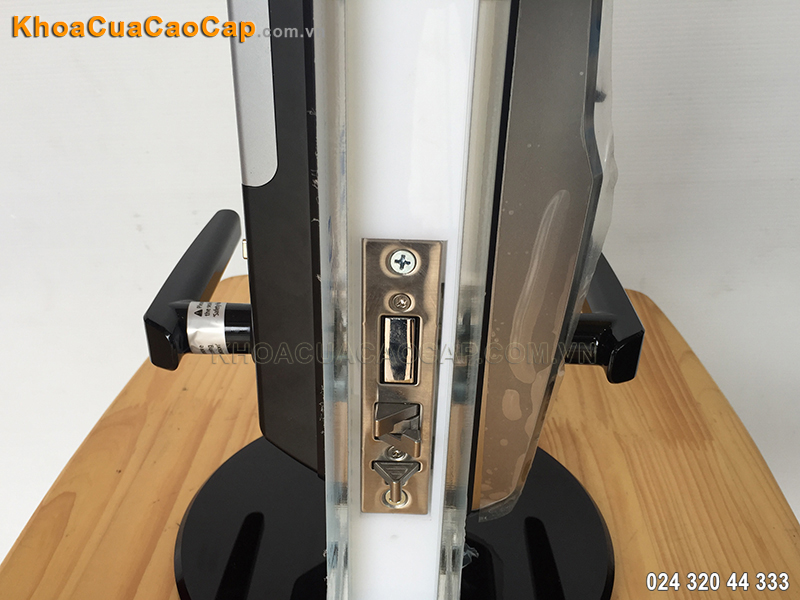 Khóa cửa vân tay Samsung SHS-H705 - ảnh 10